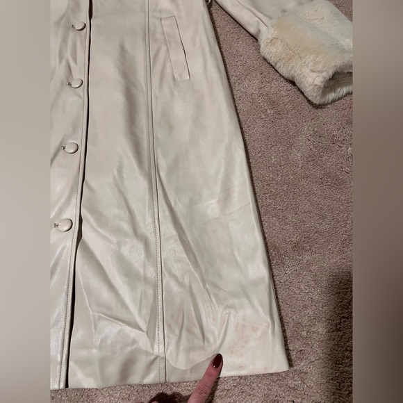 House of Harlow 1960 Vegan Leather/ Faux Fur Coat - Picture 9 of 10